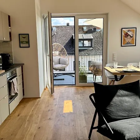 Mosel - Netflix - Modern & Zentral Schweich