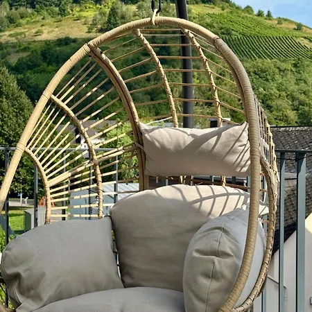 Mosel - Netflix - Modern & Zentral *