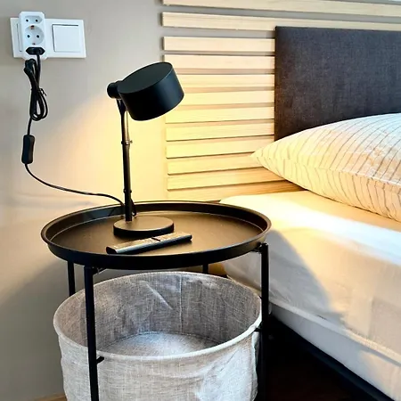 Mosel - Netflix - Modern & Zentral Schweich