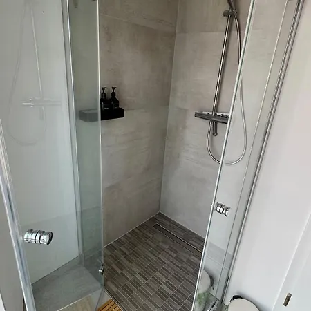 Mosel - Netflix - Modern & Zentral Schweich