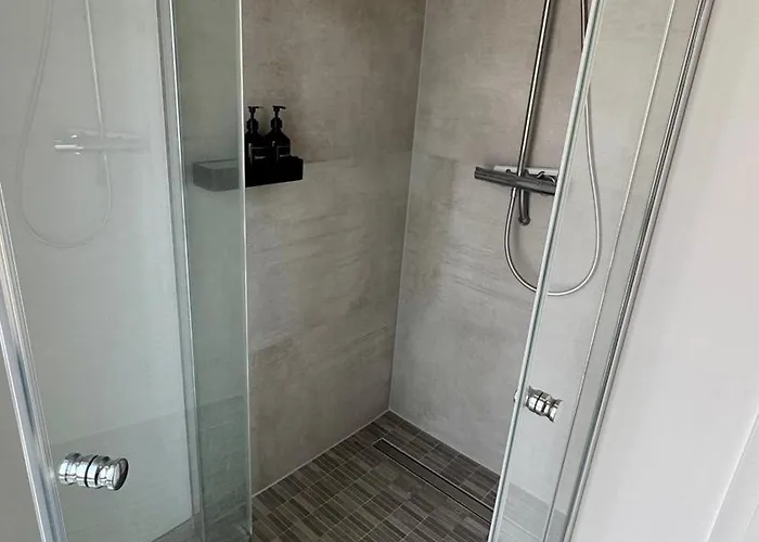 Mosel - Netflix - Modern & Zentral Schweich