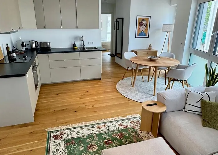 Mosel - Netflix - Modern & Zentral *